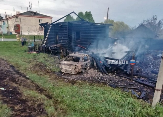 В Свердловской области женщина без прав совершила ДТП и спалила жилой дом