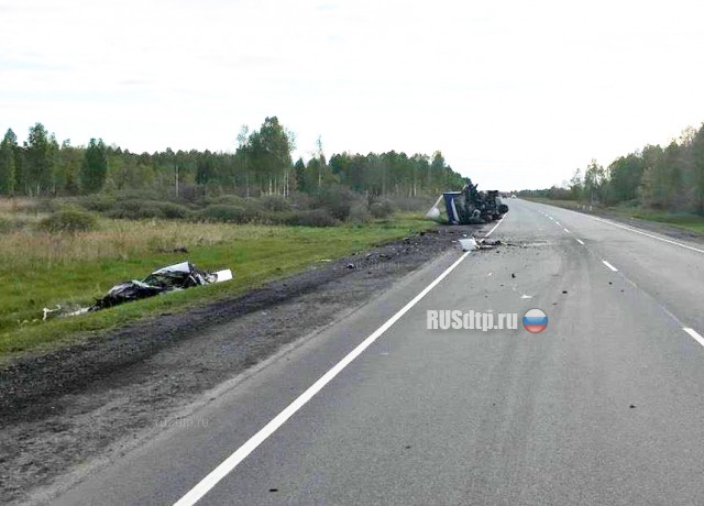 Водитель и пассажир «Ниссана» погибли в ДТП на трассе Тюмень – Ханты-Мансийск