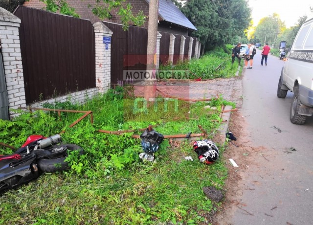 В Подмосковье мотоциклист погиб, избегая наезда на кошку