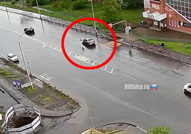 В Усть-Илимске женщина сбила школьницу, отвезла её домой и уехала