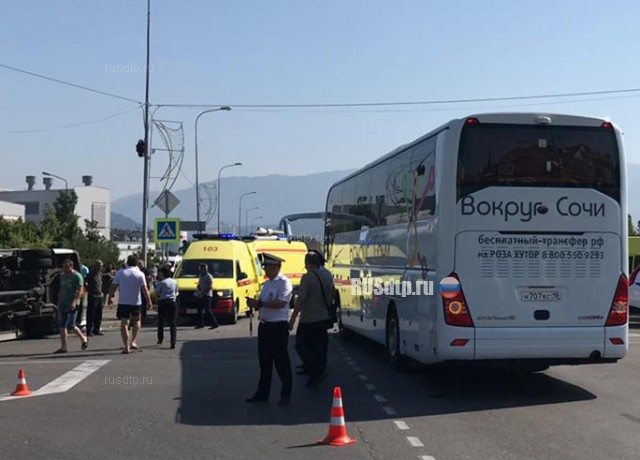 В Сочи в ДТП с участием двух автобусов пострадали более 20 человек