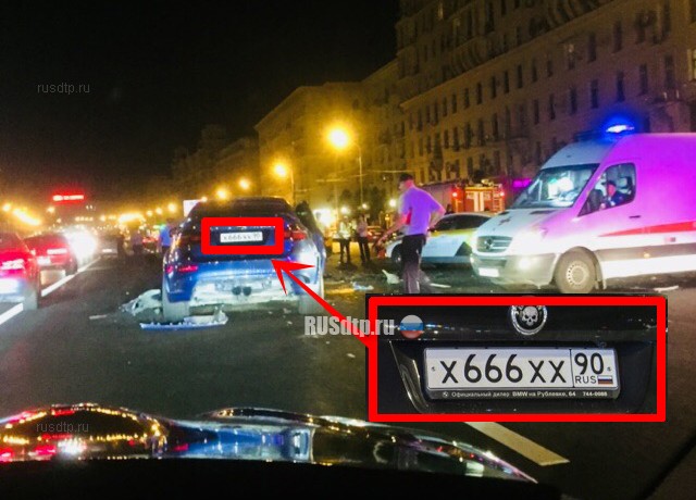 В массовом ДТП на Кутузовском проспекте погиб водитель автомобиля «Рено»