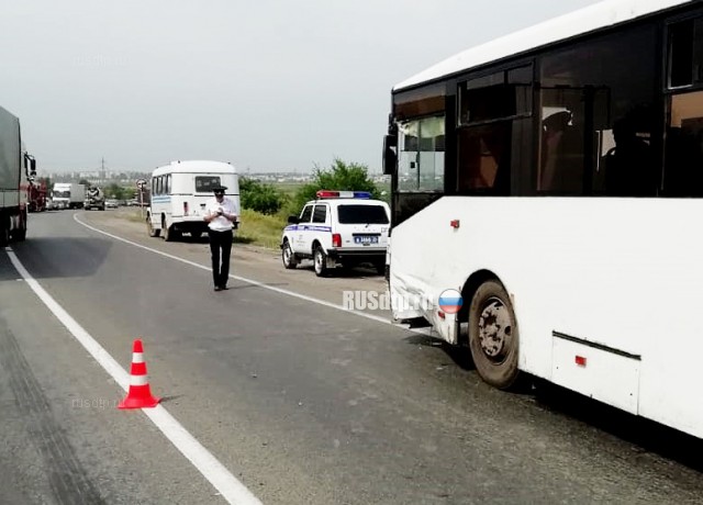 Под Волгоградом в ДТП с автобусом погиб человек