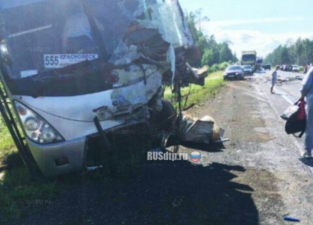 На трассе «Енисей» в ДТП погибла пассажирка Mitsubishi