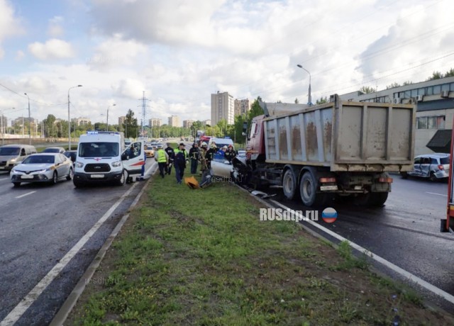 В Москве в ДТП погибли два человека