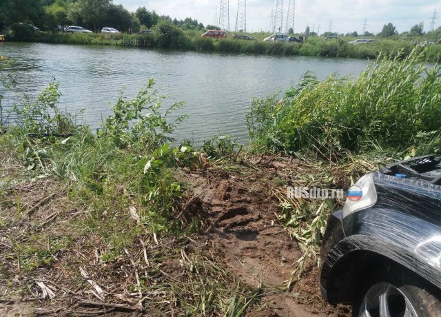 Пять человек, в том числе трое детей, утонули в канале под Белозерском