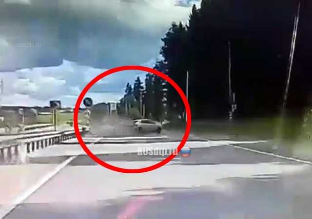 Мотоциклист погиб в ДТП на Ярославском шоссе. ВИДЕО