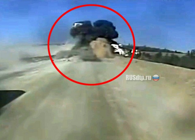 В Забайкалье перевернулся БелАЗ. Видео