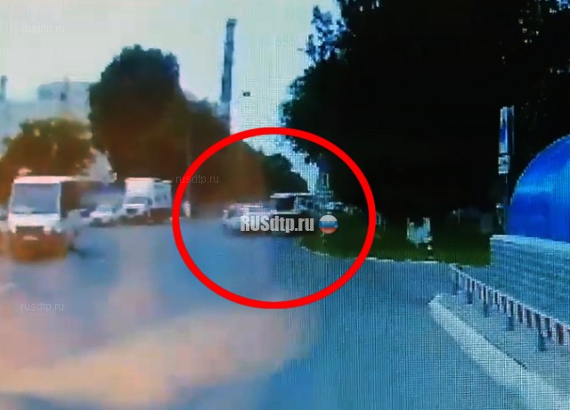 Момент жесткого ДТП в Тольятти попал в объектив видеорегистратора