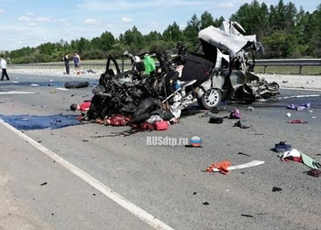 Семья из четырех человек погибла в ДТП на трассе М-5 в Самарской области