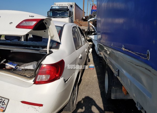 На трассе Екатеринбург-Тюмень в массовом ДТП погиб водитель «Газели»