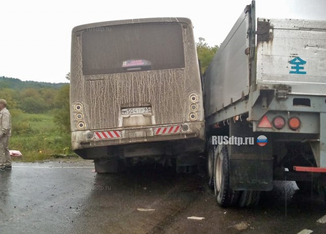 12 человек пострадали в ДТП с автобусом на Сахалине