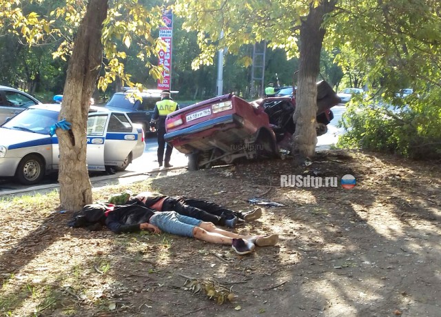 Двое подростков погибли в ДТП в Саратове