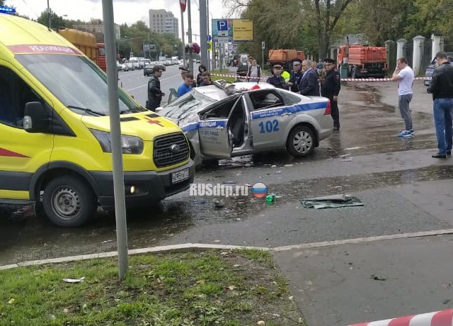 На Севастопольском проспекте в Москве в ДТП погиб полицейский