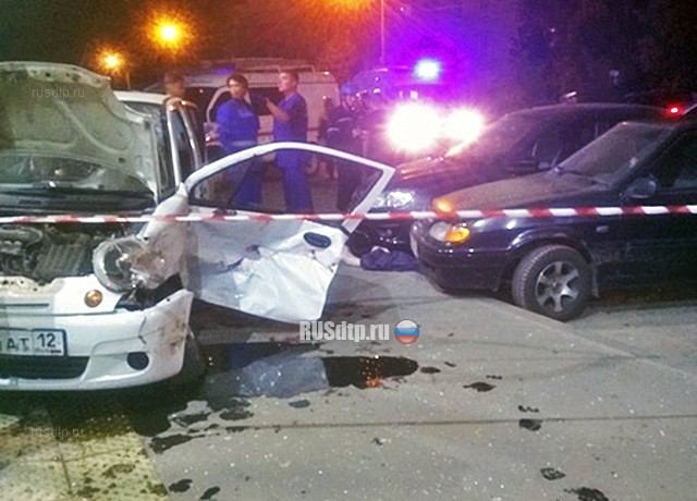 В Йошкар-Оле пьяный лихач насмерть сбил двоих пешеходов и устроил погром на парковке