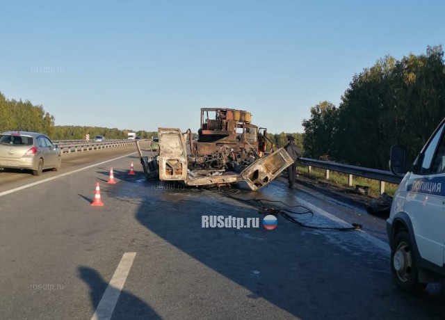 Два человека сгорели в «Газели» на трассе Екатеринбург — Тюмень