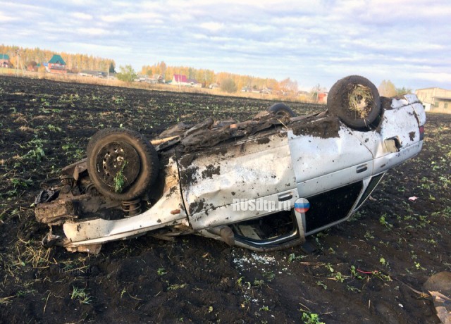 Водитель и пассажирка бросили подростка умирать в машине