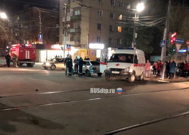 В Саратове под колесами автомобиля погибли две женщины