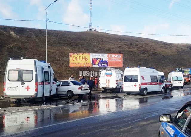 8 человек пострадали в массовом ДТП с участием скорой в Улан-Удэ