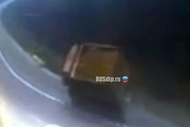 Водитель самосвала погиб в ДТП в Курчатовском районе. ВИДЕО
