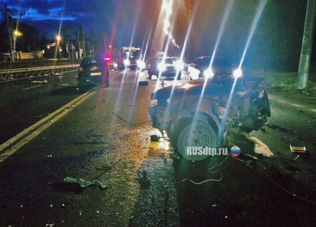 «Фиат» разорвало на части на Приморском шоссе