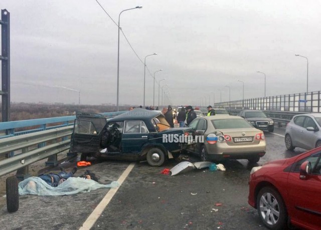 Два человека погибли в ДТП на мосту через реку Ахтуба