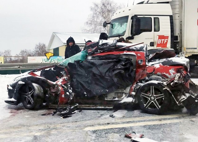 Водитель спорткара погиб в ДТП под Новосибирском