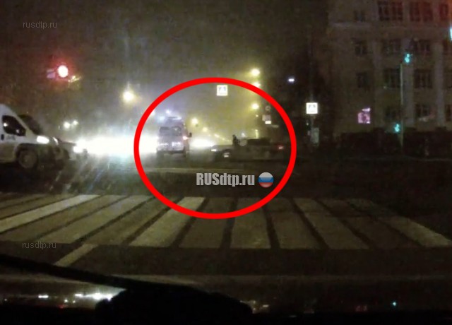Момент ДТП с участием скорой в Смоленске попал на видео