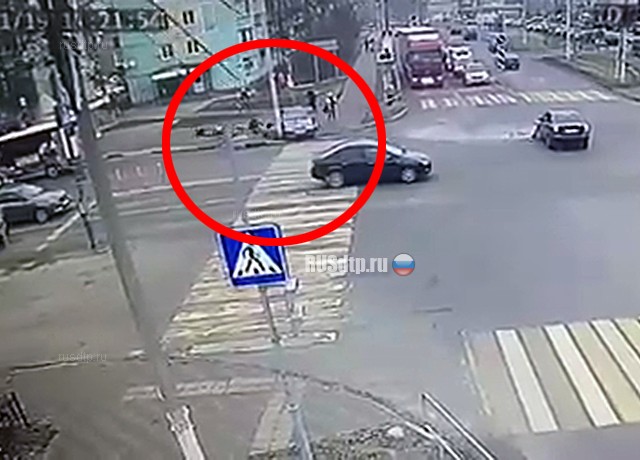 В Егорьевске автомобиль сбил женщину с ребенком. ВИДЕО