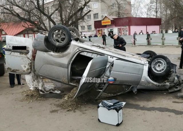 В Пензе автомобиль упал в яму с кипятком: водитель и пассажир сварились заживо. ВИДЕО