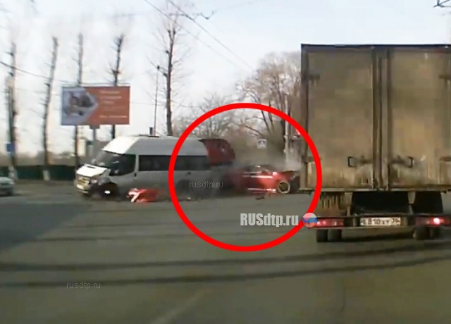 В Ульяновске в массовом ДТП пострадали 8 человек. ВИДЕО