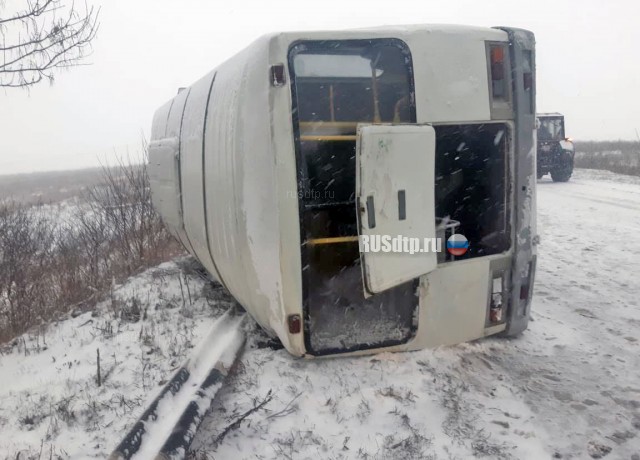В Белгородской области перевернулся автобус 