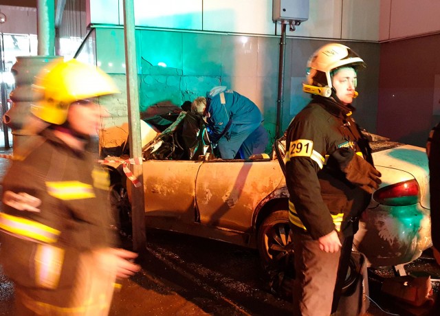 Автомобиль насмерть сбил троих пешеходов в Москве