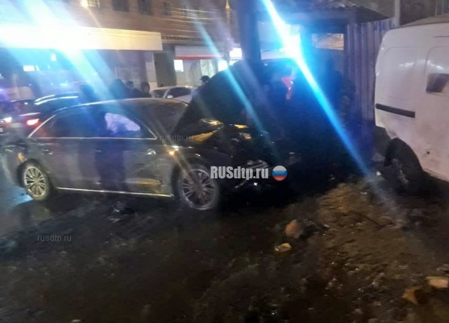 В Нижнем Новгороде автомобиль влетел в группу детей