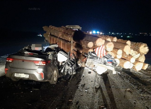 В Чувашии в ДТП с трактором и легковым автомобилем погибли три человека
