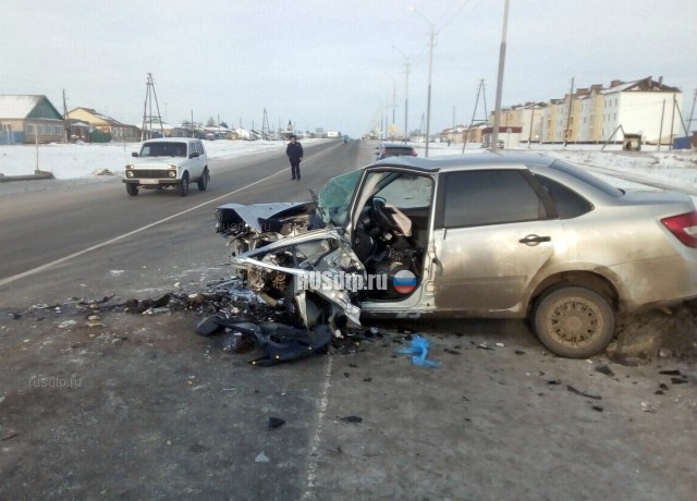 В Тюменской области пьяный водитель врезался в машину с семьей