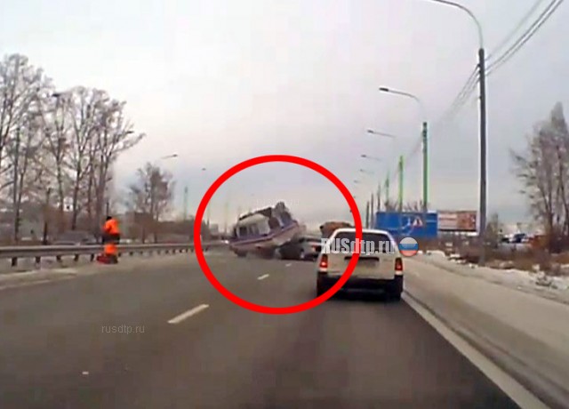 В Хакасии пьяный водитель протаранил «Газель» дорожников. ВИДЕО