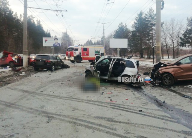 Два человека погибли в массовом ДТП в Тольятти. ВИДЕО
