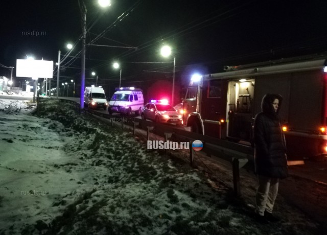 Парень и две девушки погибли в ночном ДТП в Туле