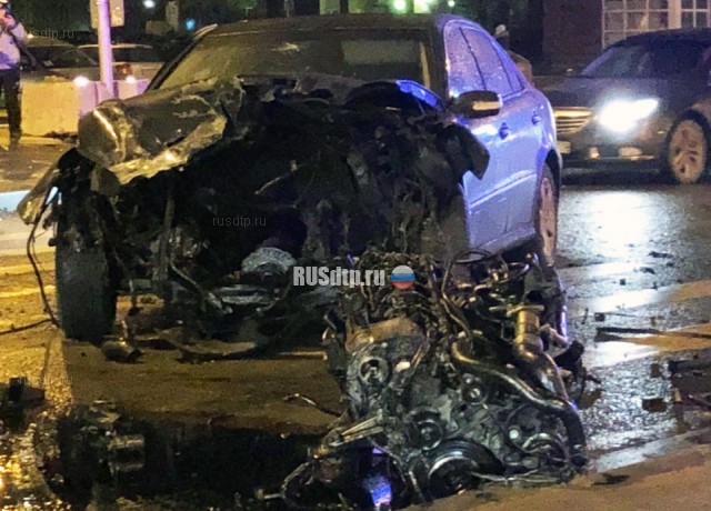 В Петербурге в результате ДТП автомобиль сбил пешехода. ВИДЕО