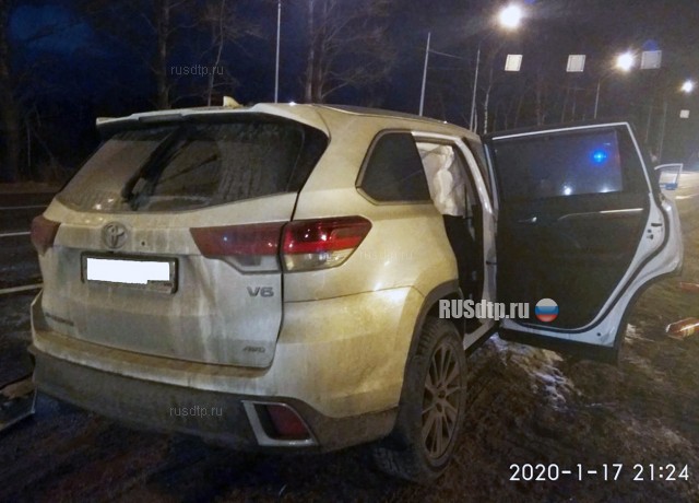 Мужчина и женщина сгорели в автомобиле в результате ДТП под Ярославлем