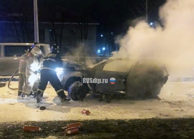 Мужчина и женщина сгорели в автомобиле в результате ДТП под Ярославлем