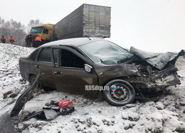 Водитель «Лады» погиб в ДТП на трассе «Иртыш» в Мишкинском районе