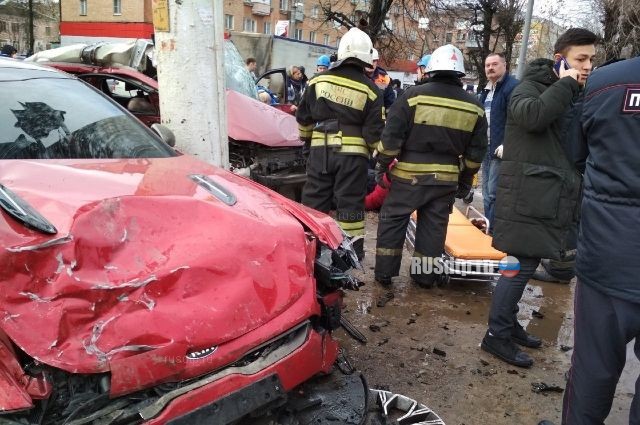 Водитель «Фольксвагена» погиб в ДТП в Твери. ВИДЕО