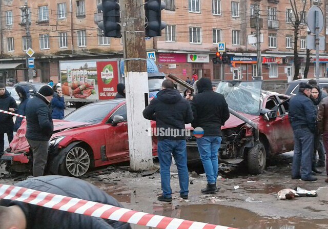Водитель «Фольксвагена» погиб в ДТП в Твери. ВИДЕО