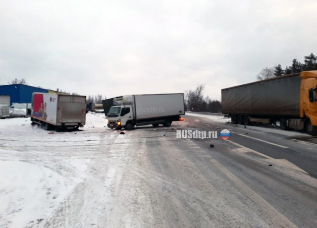 Массовое ДТП с участием грузовиков произошло на трассе М-7