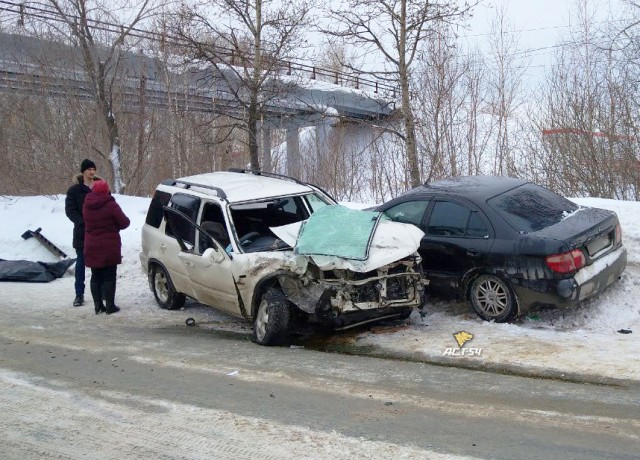 Под Новосибирском в ДТП с маршруткой погиб человек