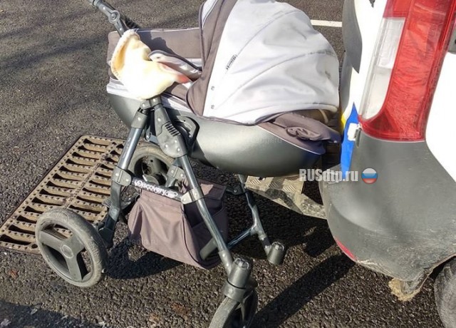 В Запорожье пьяный водитель сбил коляску с младенцем. ВИДЕО