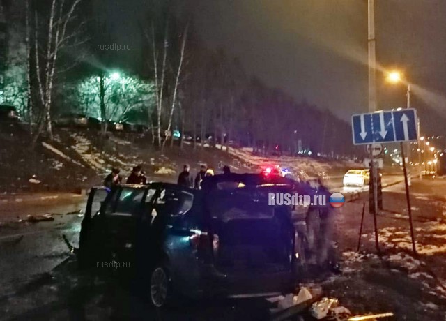 В Туле в ДТП с участием BMW и грузовика погибла 22-летняя девушка