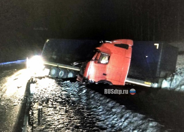 В Карелии в ДТП с большегрузом погиб водитель легковушки